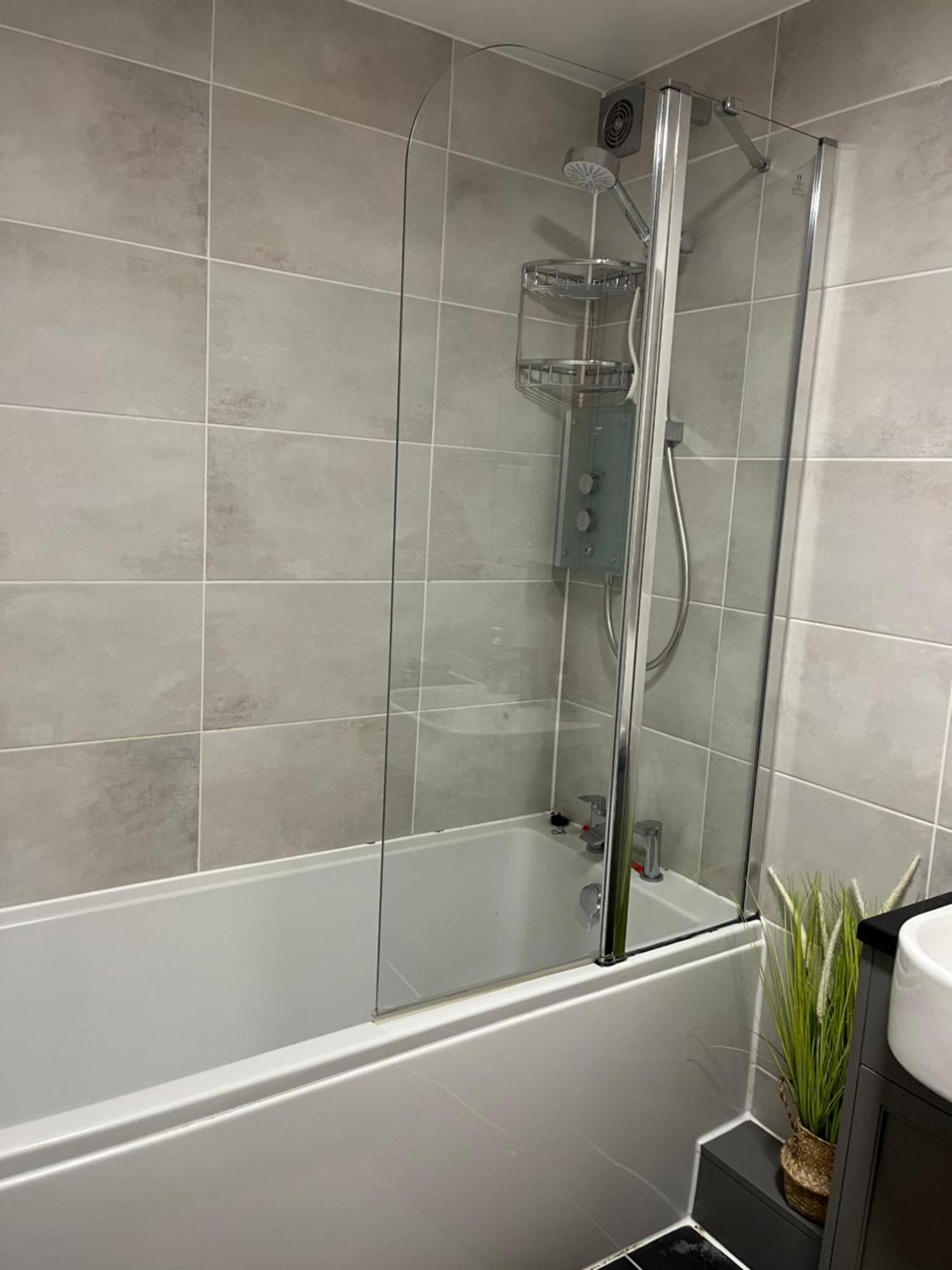 Comfortable Two Bedroom Modern Apartment London Bagian luar foto